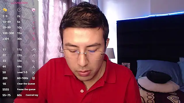 andrewmhilton_'s Webcam Show