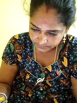 madavi123 Webcam-Show