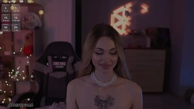 ManiFreyja: вебкам-шоу