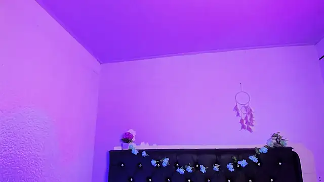 Sofiia_cute_'s Live Sex Cam Show