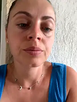 ladywithbigass' Live Sex Cam Show