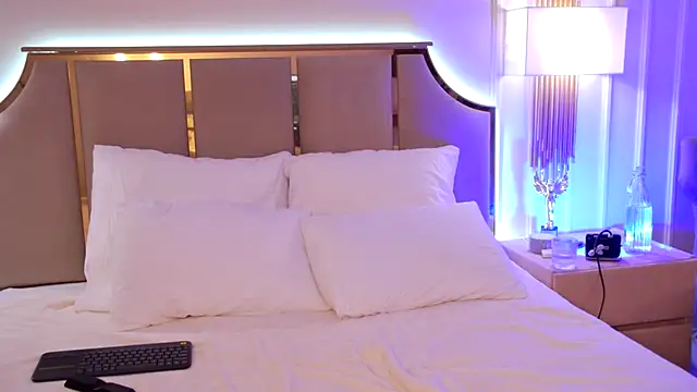 MeganStrain Webcam-Show