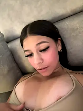 Alyshanon18's Webcam Show