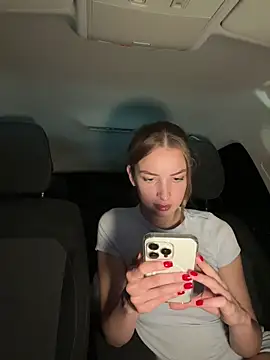 EvieEvans' Live Chat Room