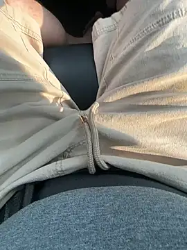 Kissoks1@xh's Live Sex Cam Show