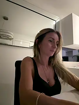 ChasingSunsets-Quinn's Webcam Show