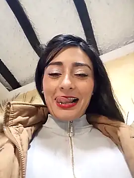 Bella_Office-Naughty1's Webcam Show