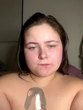 Amytightwethole4you's Webcam Show