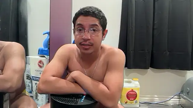 LosAngelesUncutLatino's Webcam Show