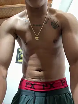 Jeanmedina18's Live Sex Cam Show