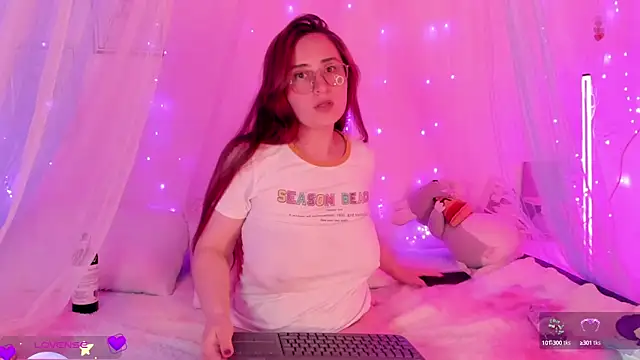 centaurigirl's Webcam Show