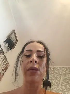 Rosaliemilaxxx's Webcam Show