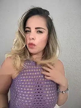 Alirawrz's Webcam Show