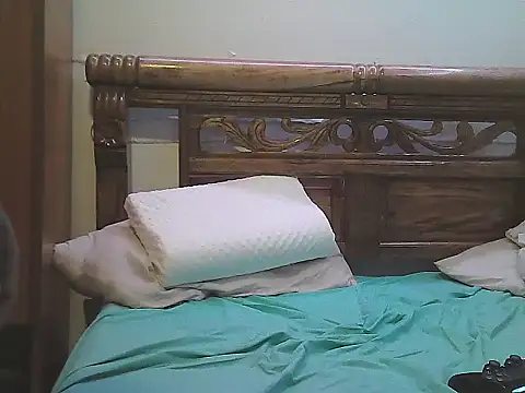 AlphaLatinoBear's Webcam Show