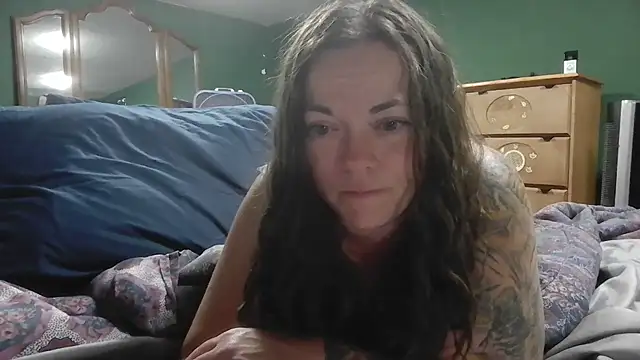 Glitt3rqueen341's Live Sex Cam Show