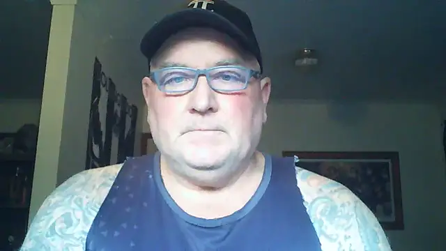 BLUEYEDBEAR69's Webcam Show