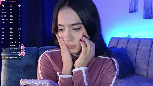 ZaraDames_'s Webcam Show