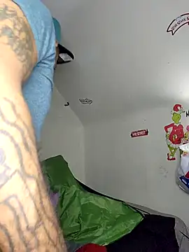 Demence's Live Sex Cam Show