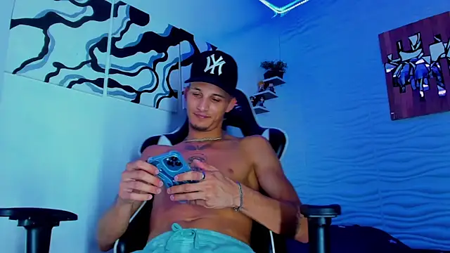 Friendsofeverything_'s Live Sex Cam Show