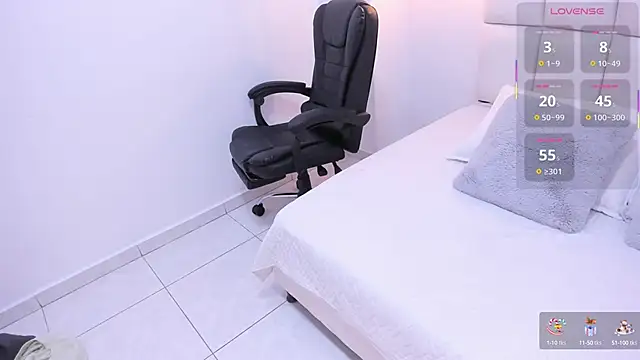 Brittany_cute18 网络视讯表演