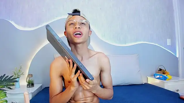 Tyler_gus Webcamshow