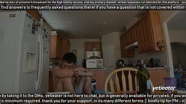 yetieater's Webcam Show