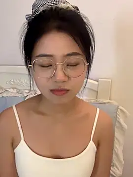 Ella-A9 Webcam-Show