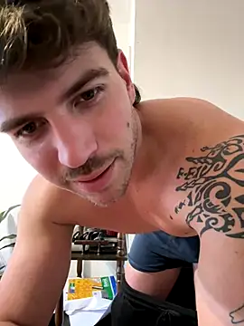 shuki0101's Webcam Show