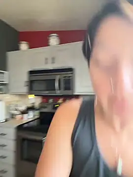 YogaHottie76's Webcam Show