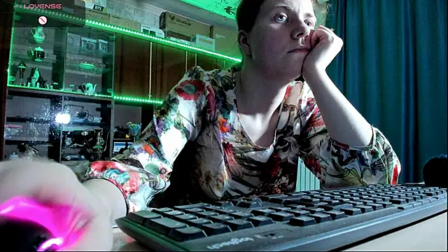 pa1e_pr1ncess' Webcam Show