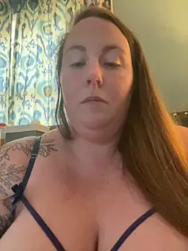 Domimommy420 Adlı Modelin Web Kamerası Şovu