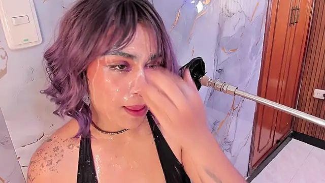 zyle_boobs' Webcam Show