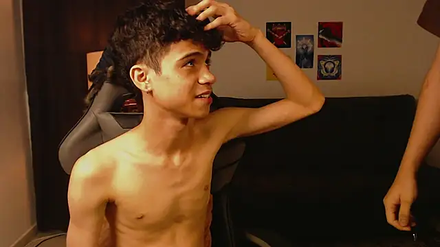 MyLatinHotBoys' Webcam Show