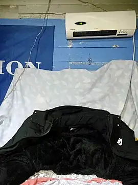 Demian24_'s Webcam Show