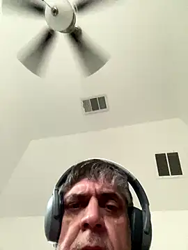 Ningablaze's Webcam Show