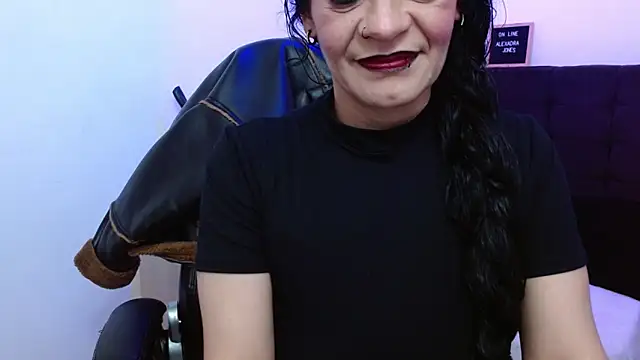 AlexandraJones_ 现场性爱视讯表演