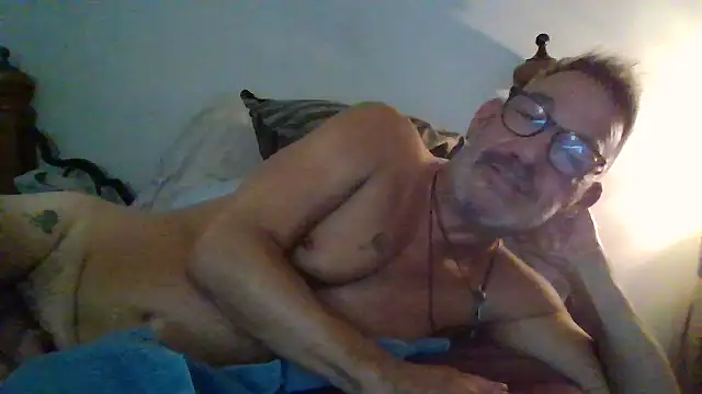 FoxDadBtm's Webcam Show