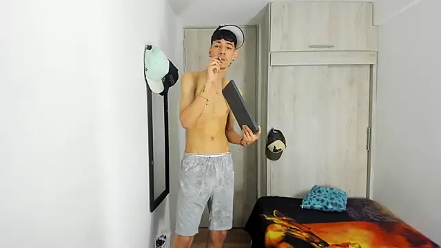 littledemon777's Live Sex Cam Show