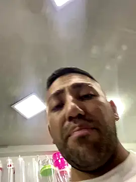 JuanZapata33's Live Sex Cam Show