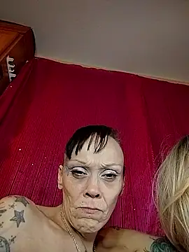 MommyMisfit's Live Sex Cam Show