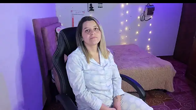 Sabrina_Hall_'s Webcam Show