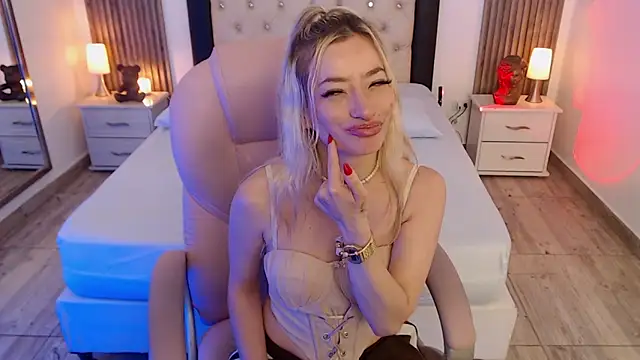 zoe_jones13's Webcam Show