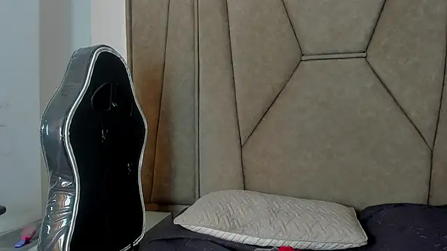 honey_clain's Webcam Show