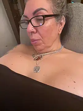 dieseldame1313's Webcam Show