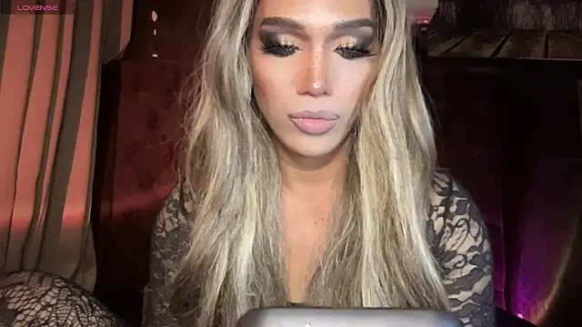 Lo_la_69's Webcam Show