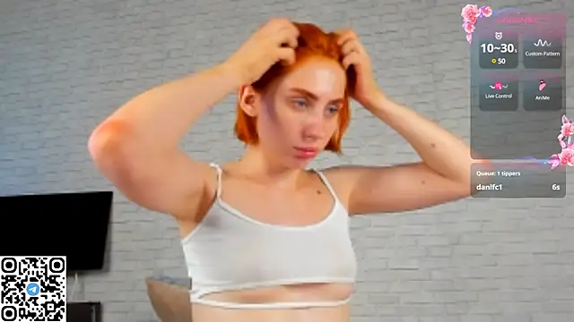 MariamButton Webcam-Show