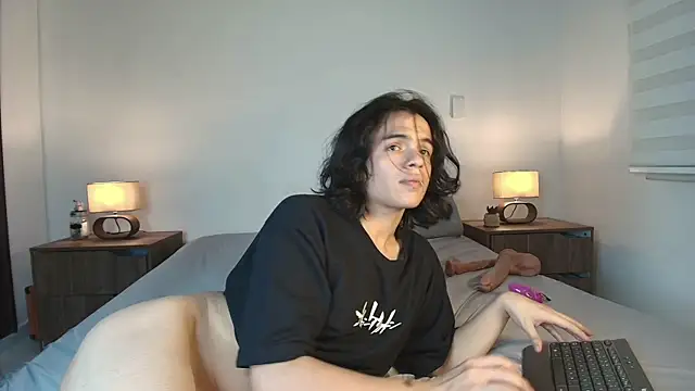 kittyheavy17's Webcam Show