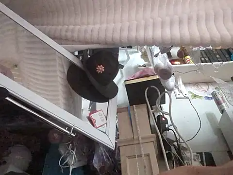 gurlnips' Webcam Show