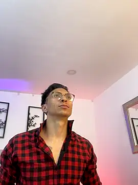 ApoloCruz's Webcam Show