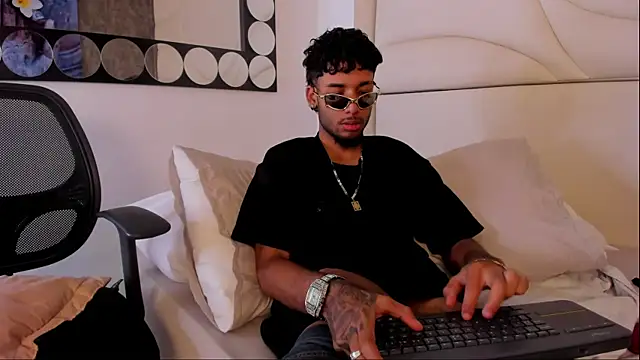 Thiagoferreti's Webcam Show